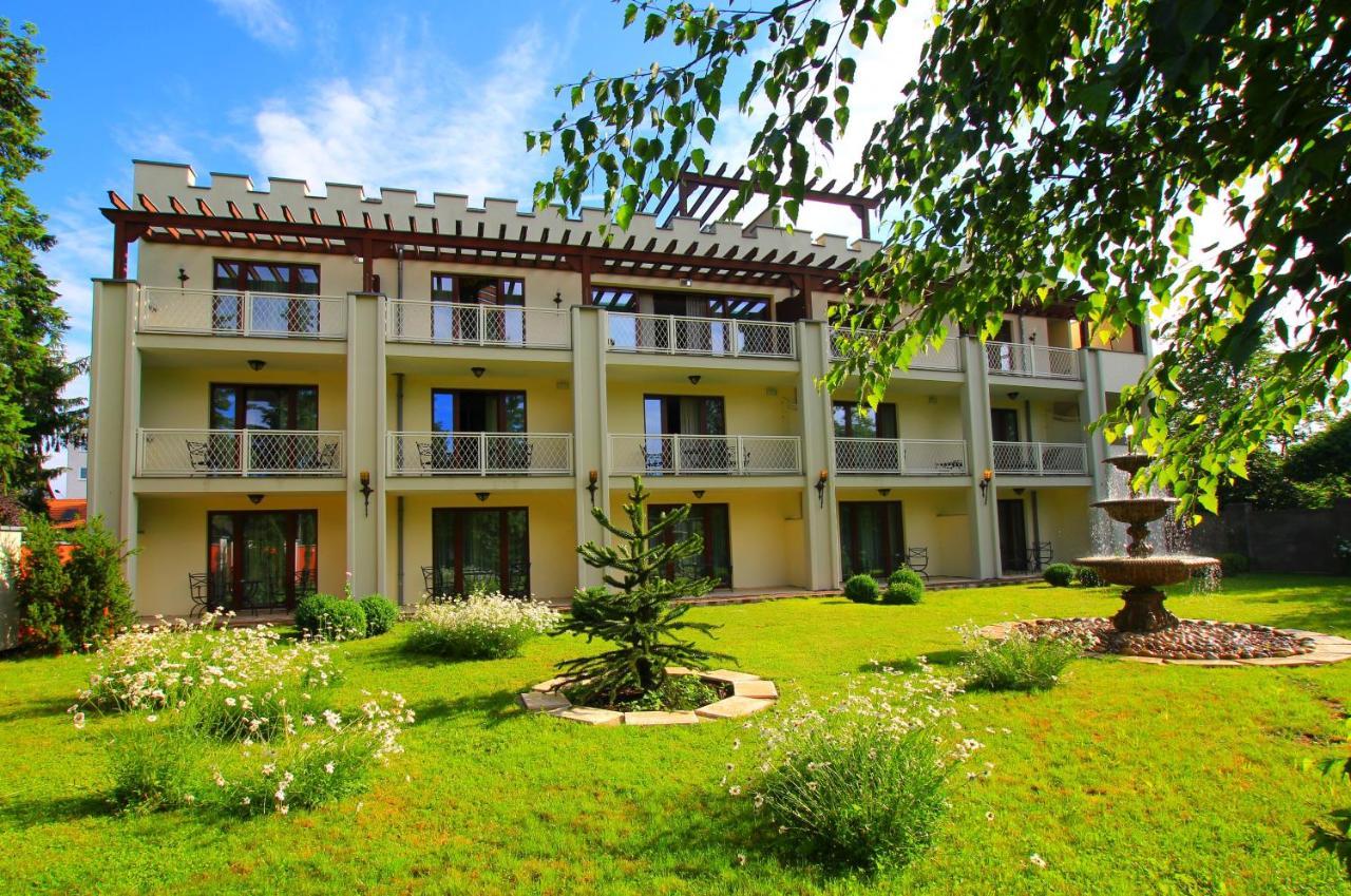 Burg Hotel Romantik โกทา ภายนอก รูปภาพ